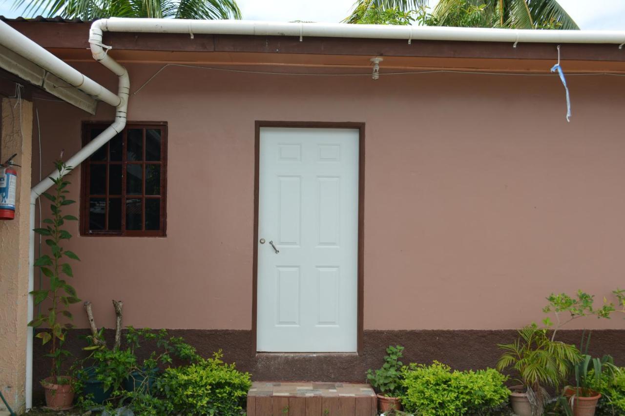 Apartamentos Y Hostal Rudon #1 Puerto Cortes Ngoại thất bức ảnh
