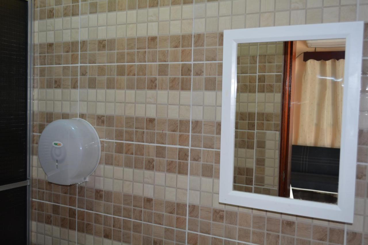 Apartamentos Y Hostal Rudon #1 Puerto Cortes Ngoại thất bức ảnh